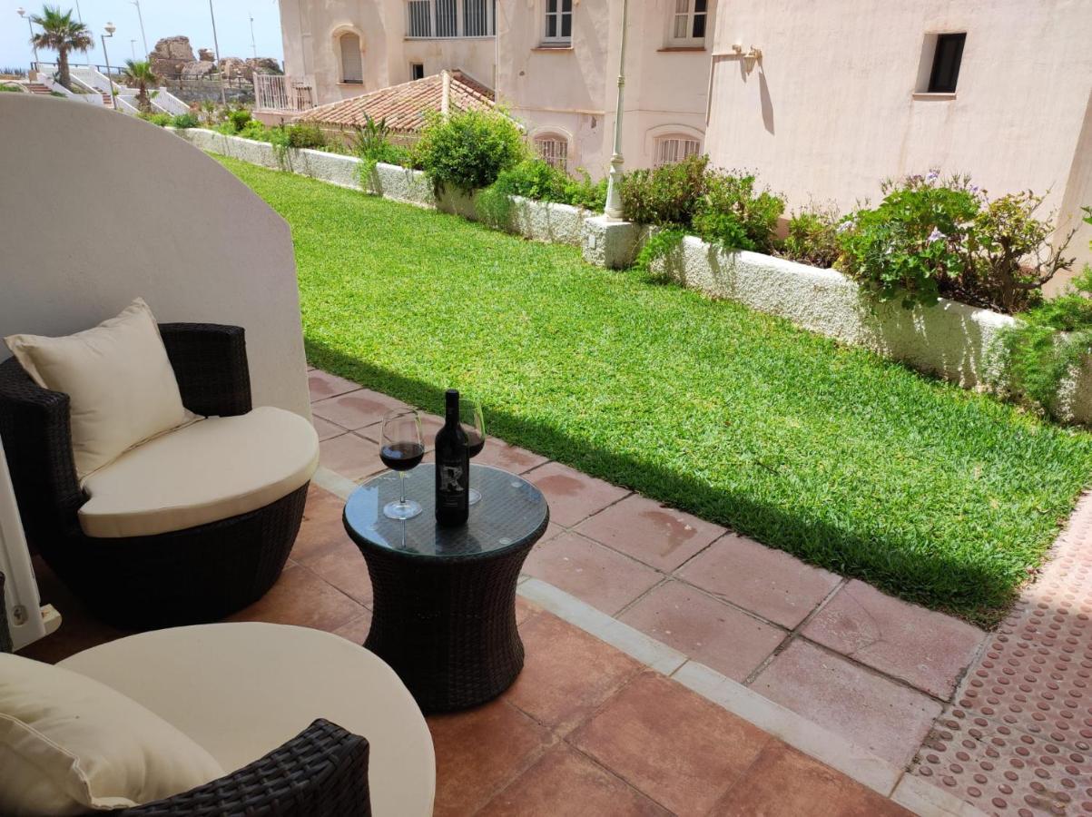 1 Bedroom Beachfront Apartment At Torecilla Beach ネルハ エクステリア 写真