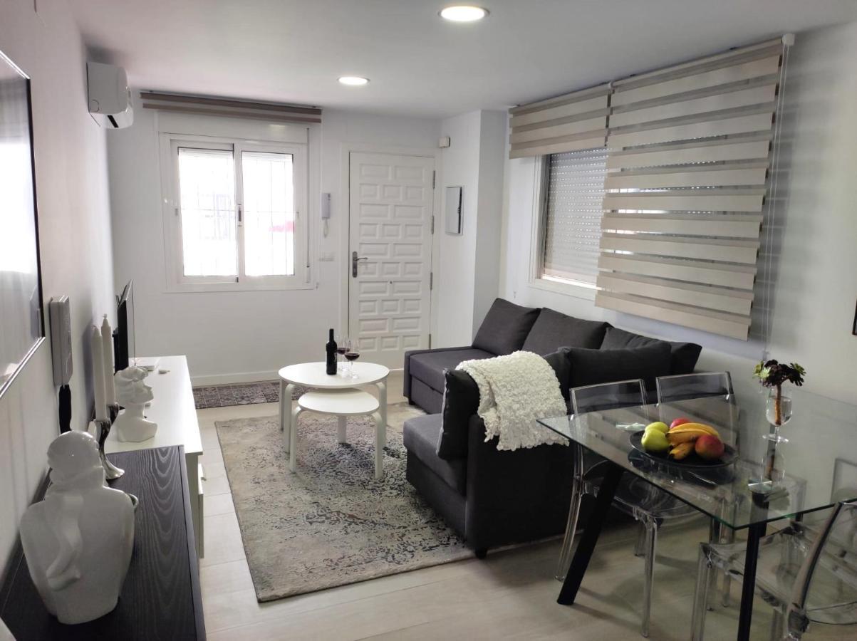 1 Bedroom Beachfront Apartment At Torecilla Beach ネルハ エクステリア 写真