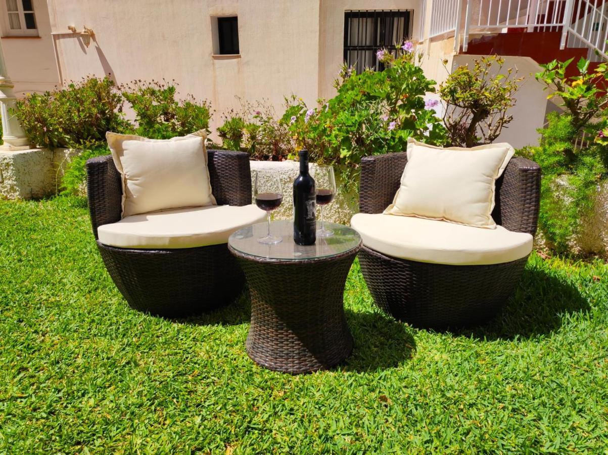1 Bedroom Beachfront Apartment At Torecilla Beach ネルハ エクステリア 写真